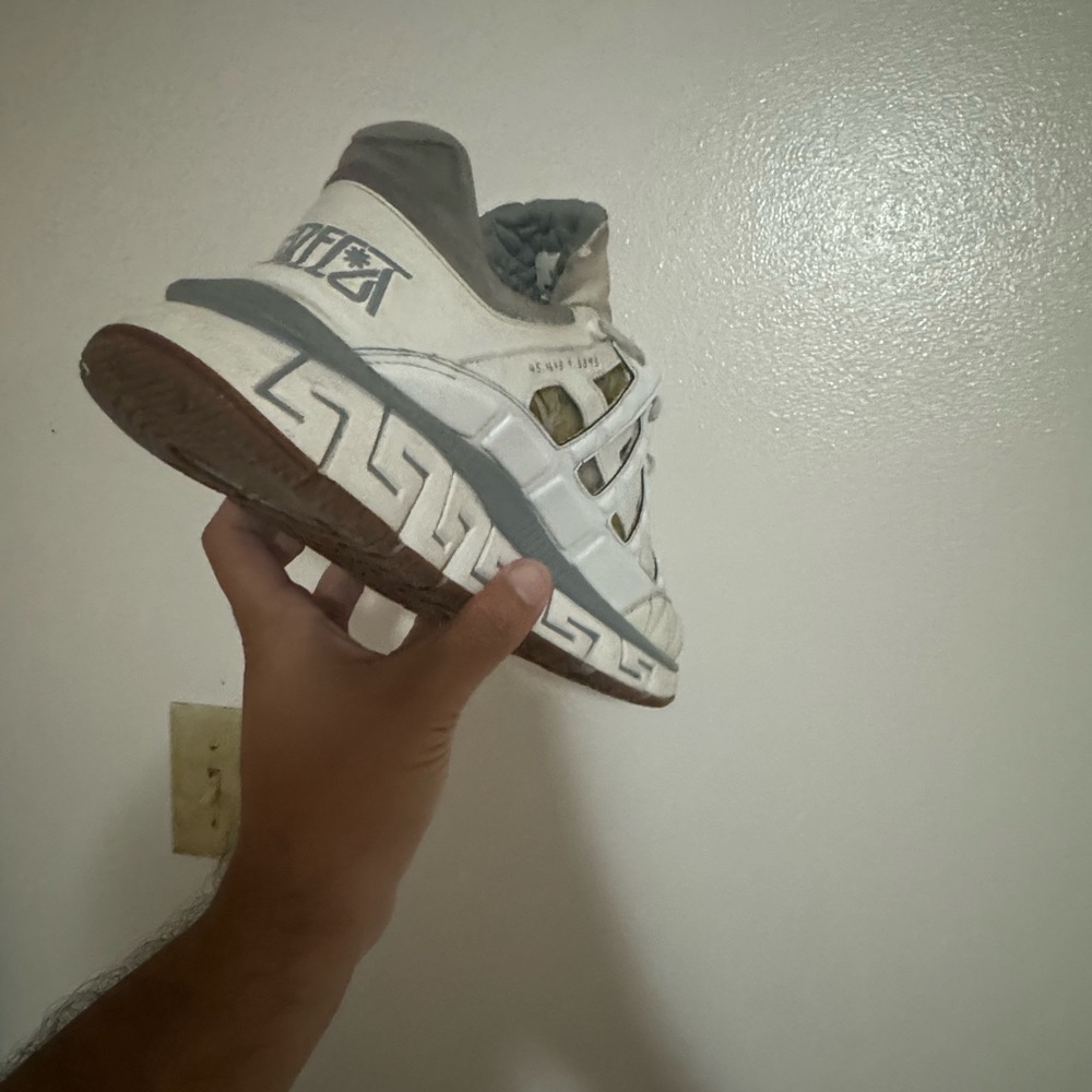 Versace Shoes Sisteen Chapel